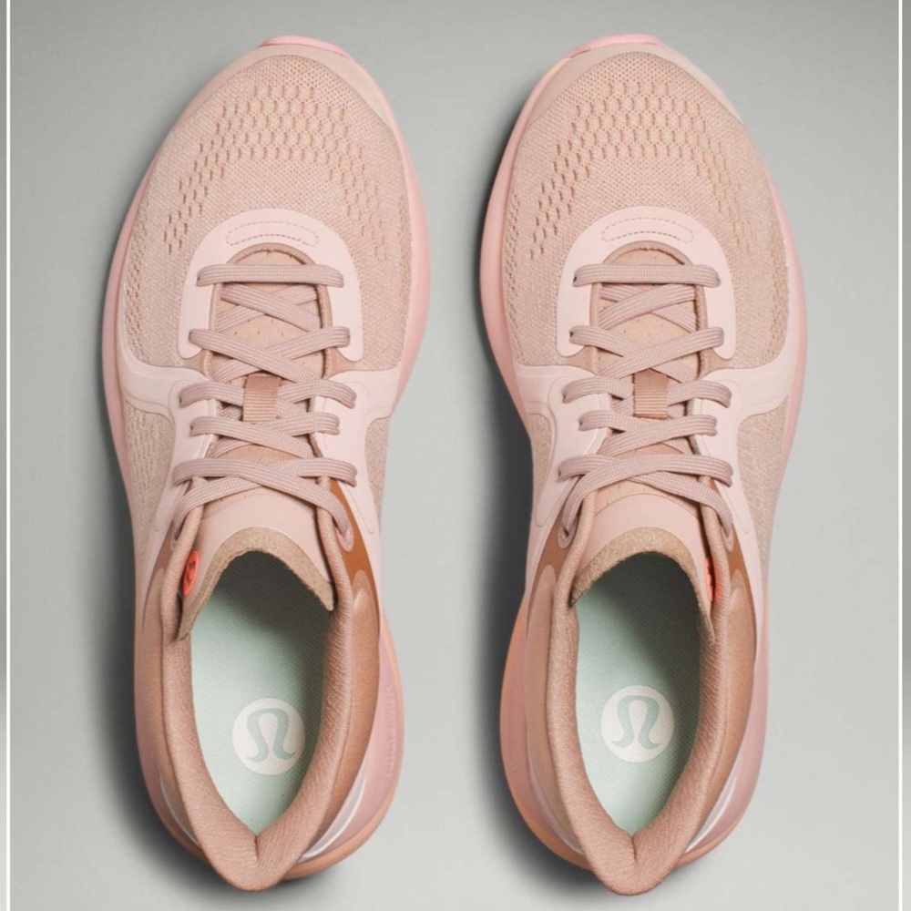 lululemon Women's Chargefeel Low Sneakers Color Mink Size: 8.5 - Picture 7 of 15